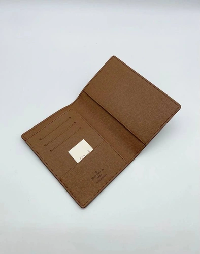 Обложка для паспорта Louis Vuitton A104106 коричневая 14/10 см фото-3
