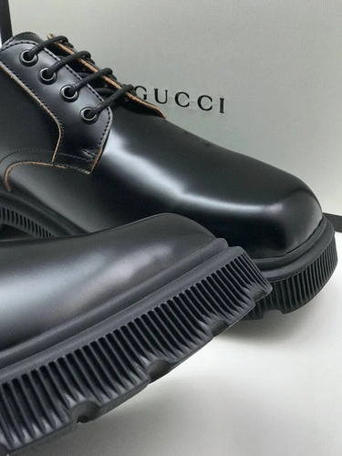 Мужские туфли-дерби кожаные Gucci черные коллекция 2021-2022 фото-5