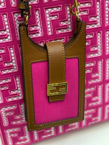 Женская тканевая сумка Fendi розовая с рисунком-монограммой 38/32/19 см фото-3