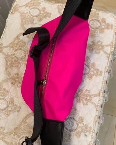 Поясная сумка тканевая Karl Lagerfeld ярко-розовая с принтом  28/17 см фото-4