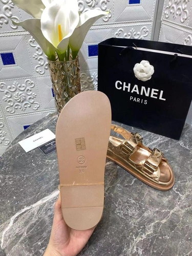 Сандалии женские Chanel золотистого цвета премиум-люкс коллекция лето 2021 фото-8
