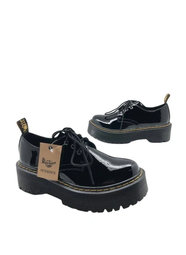 Туфли-дерби женские кожаные Dr Martens черные коллекция 2021-2022