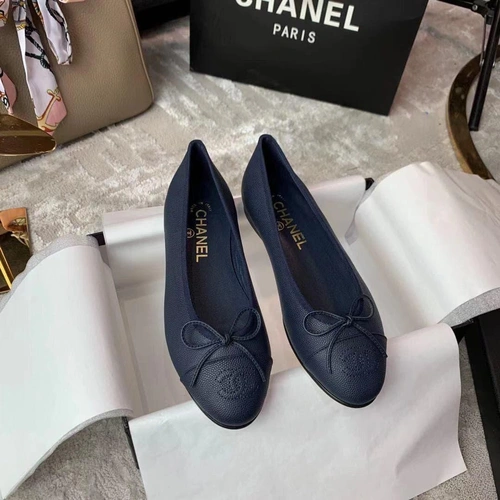Туфли-балетки Chanel синие из зернистой кожи коллекция 2021-2022 фото-5