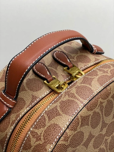 Женский рюкзак Coach коричневый из канвы с кожаными вставками 26/31/11 см фото-6