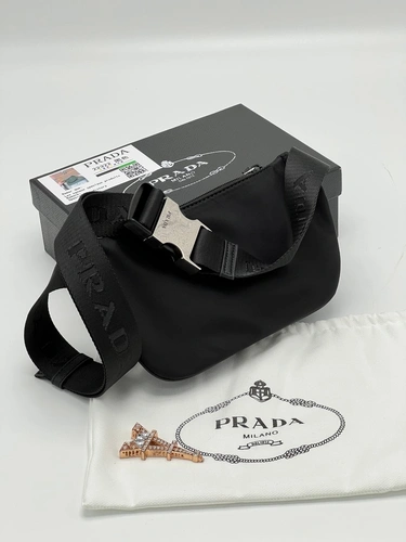 Поясная сумка Prada из нейлона A104176 черная 23/20 см фото-3