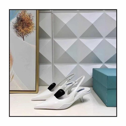 Туфли женские кожаные Prada летние с открытой пяткой белые коллекция 2021-2022