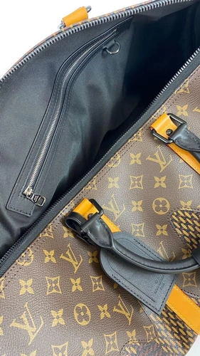 Женская сумка Louis Vuitton² Collection -keepall bandouliere 50 коричневая премиум-люкс 50/58/21 фото-6