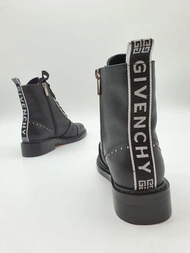 Зимние ботинки женские Givenchy черные A56559 фото-3