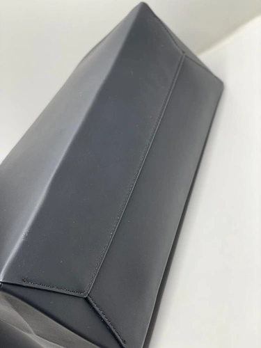 Женская сумка-шоппер Fendi кожаная чёрная 34/35/13 см коллекция 2021-2022 фото-3