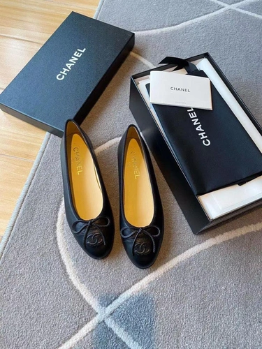 Туфли-балетки Chanel черные из гладкой кожи коллекция 2021-2022 A81461 фото-5