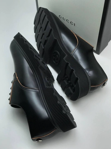 Мужские туфли-дерби кожаные Gucci черные коллекция 2021-2022 фото-2