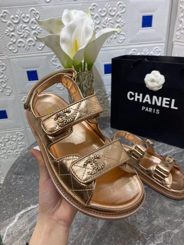 Сандалии женские Chanel золотистого цвета премиум-люкс коллекция лето 2021 фото-6