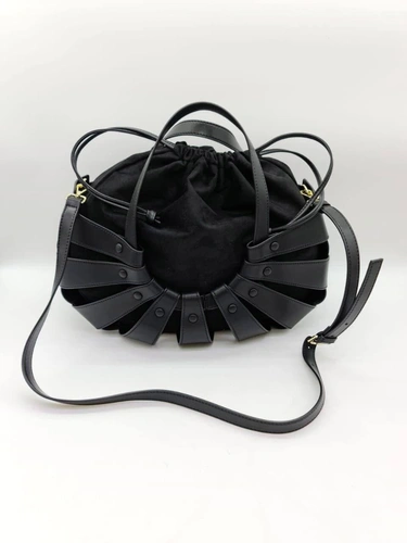 Женская кожаная сумка Bottega Veneta черная 40/24 фото-2