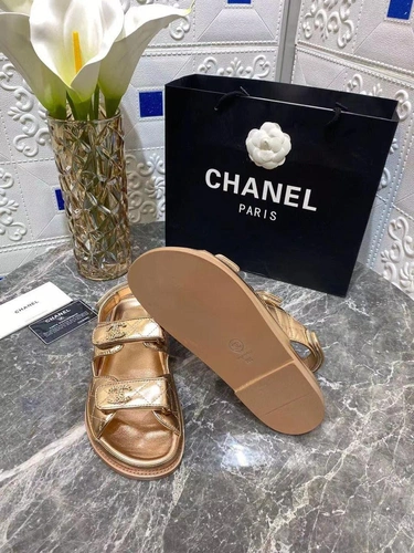 Сандалии женские Chanel золотистого цвета премиум-люкс коллекция лето 2021 фото-7