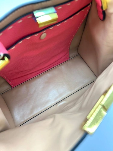 Женская сумка Fendi A107247 коралловая 32×28 см фото-4