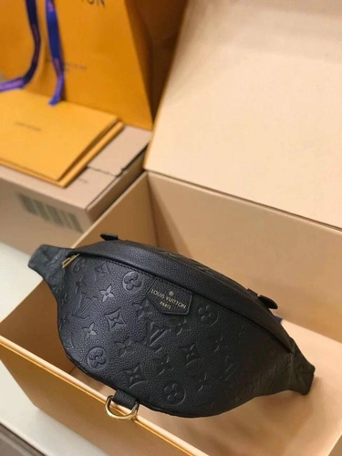 Поясная сумка Louis Vuitton тиснёная кожа Monogram Empreinte премиум-люкс черная 23/16/10 фото-4