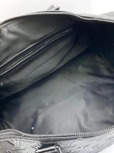 Дорожная сумка Louis Vuitton из тисненой канвы черная 50/28/22 см фото-2