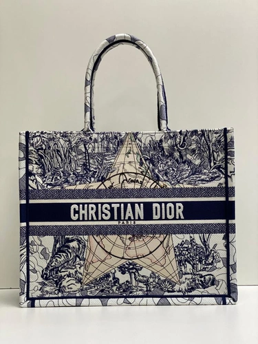 Женская сумка-шоппер Dior серая из ткани с рисунком 42/34/16 см