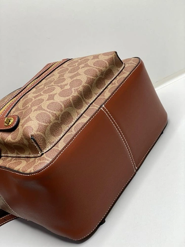 Женский рюкзак Coach коричневый из канвы с кожаными вставками 26/31/11 см фото-3