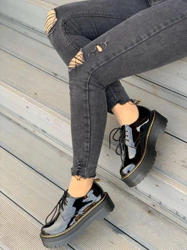 Туфли-дерби женские кожаные Dr Martens черные коллекция 2021-2022 фото-2