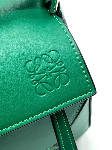 Женская кожаная сумка Loewe A106364 зелёная 30/18 см фото-5