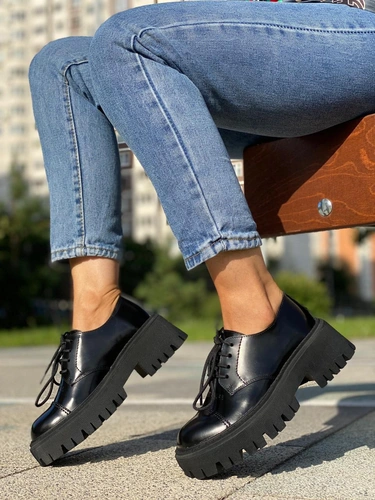 Туфли-дерби женские Balenciaga черные фото-4