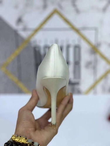 Атласные женские туфли Manolo Blahnik Hangisi белые премиум-люкс коллекция 2021 фото-4