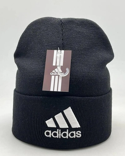 Женская  шапка adidas чёрная A5846