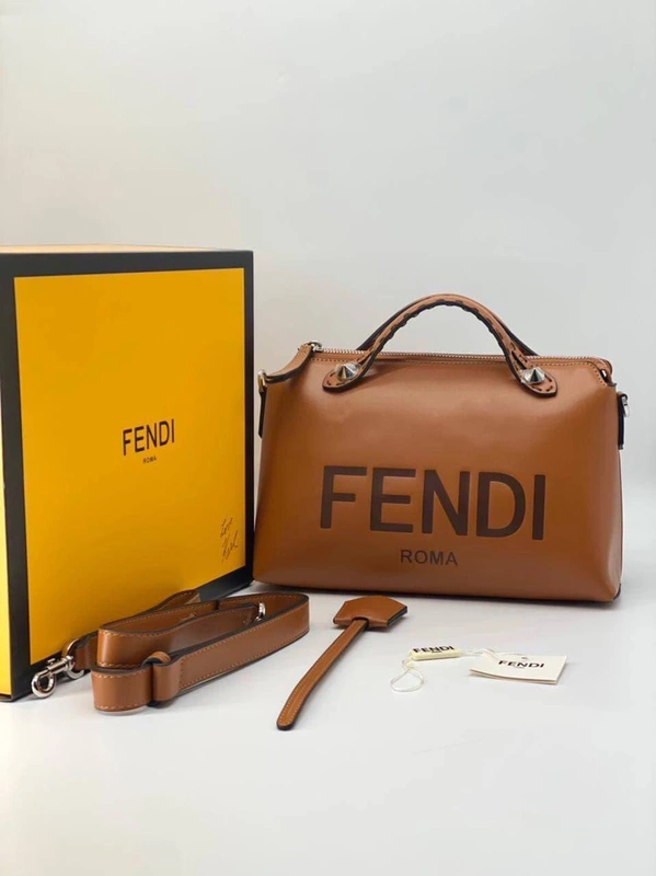 Женская кожаная сумка Fendi оранжевая 27/16 коллекция 2021-2022 фото-5