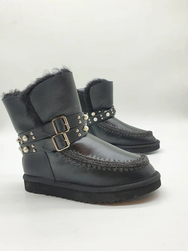 Угги женские UGG Mckay черные A57748