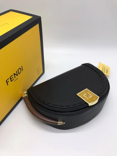 Женская кожаная сумка Fendi черная 25/17/8 фото-6