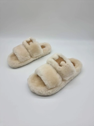 Шлёпанцы меховые женские Celine Fur A110070 бежевые фото-2