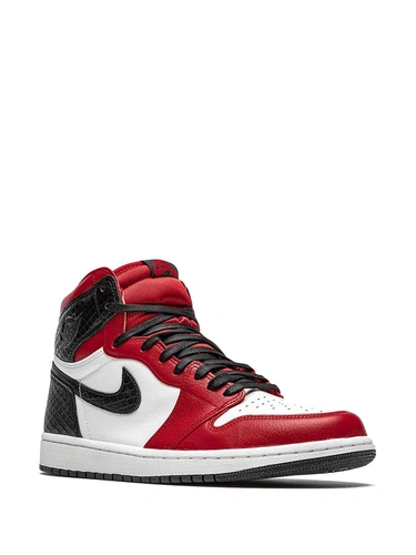 Кроссовки Nike Air Jordan 1 Retro Black/White/Red фото-2