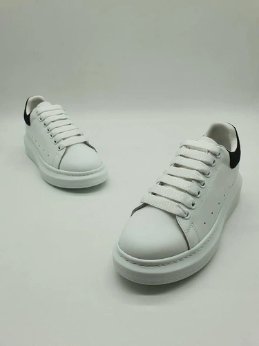 Кроссовки Alexander McQueen Oversized Larry Black White фото-4