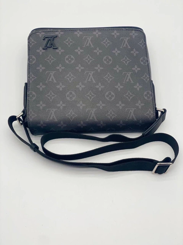 Мужская сумка Louis Vuitton черная 25/21 коллекция 2021-2022 A66280 фото-5