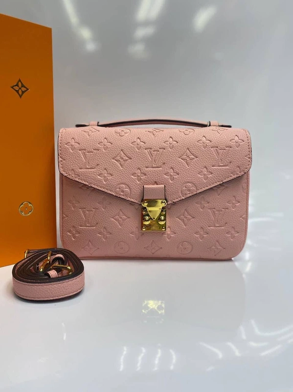 Женская сумка-планшет Louis Vuitton розовая 25/18/8