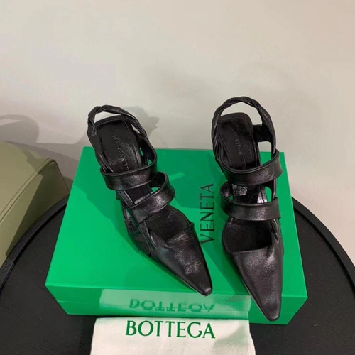 Женские босоножки кожаные Bottega Veneta черные коллекция лето-2021 A74233 фото-2