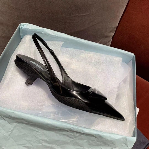 Туфли женские Prada летние с открытой пяткой черные коллекция 2021-2022 фото-9
