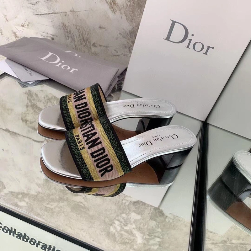 Босоножки женские Christian Dior премиум-люкс коллекция 2021-2022 A73791