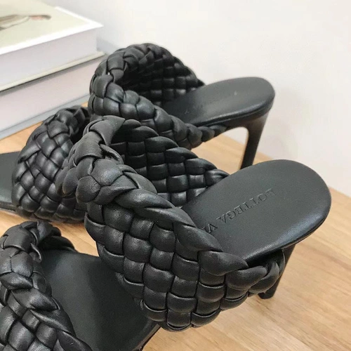 Женские босоножки кожаные Bottega Veneta черные коллекция лето-2021 A76506 фото-2