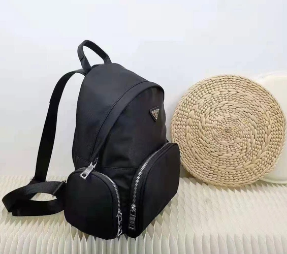 Рюкзак Prada из нейлона черный 30/29 см. фото-4