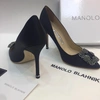 Атласные женские туфли Manolo Blahnik Hangisi черные премиум-люкс коллекция 2021 фото-1