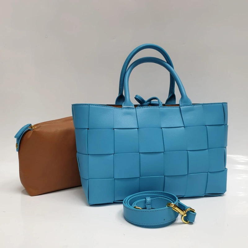 Сумка-тоут Bottega Veneta Arco Tote Blue