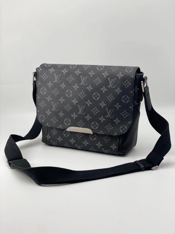 Мужская сумка Louis Vuitton черная 26/22 коллекция 2021-2022