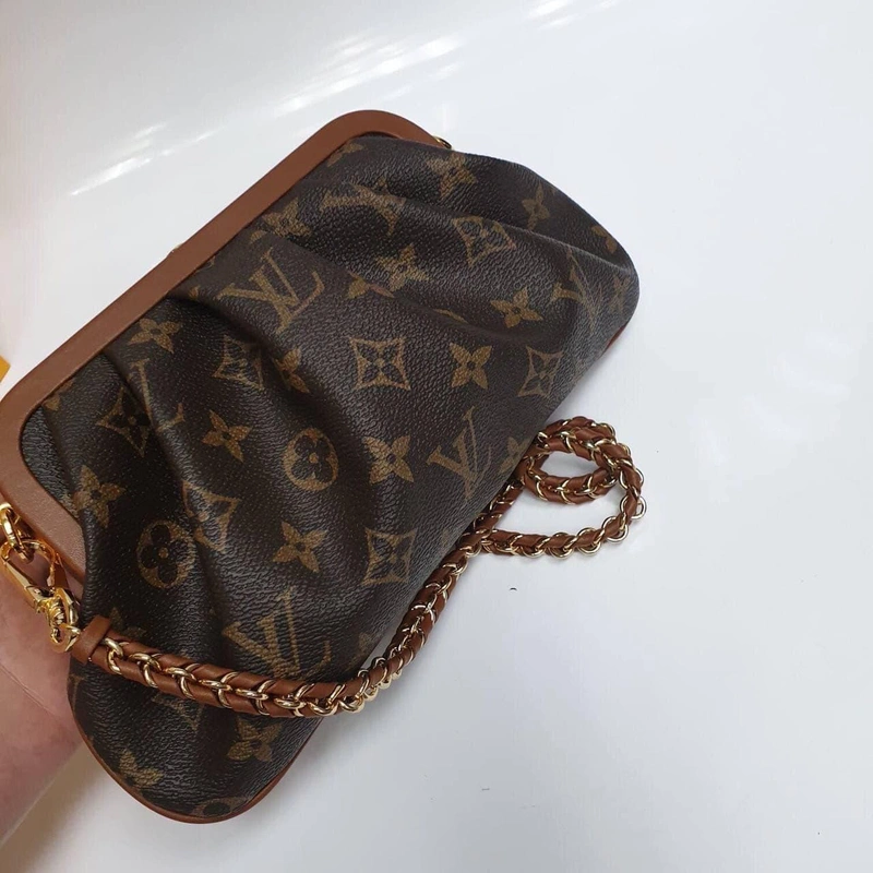 Женский клатч Louis Vuitton коричневый  28/15 фото-4