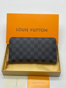 Кошелек Louis Vuitton серый 20/11 коллекция 2021-2022 фото-