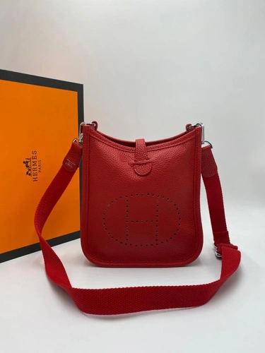 Женская кожаная сумка Hermes красная 18/18 см