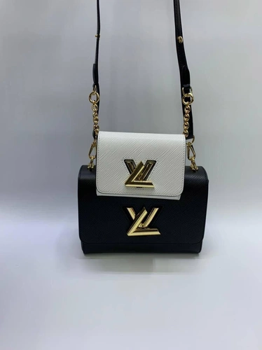 Женская кожаная сумка Louis Vuitton черная 23/17 коллекция 2021-2022 A68461