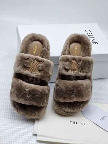 Тапочки женские Celine Fur бежевые