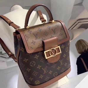 Рюкзак женский  Louis Vuitton из канвы коричневый 22/22 см фото-